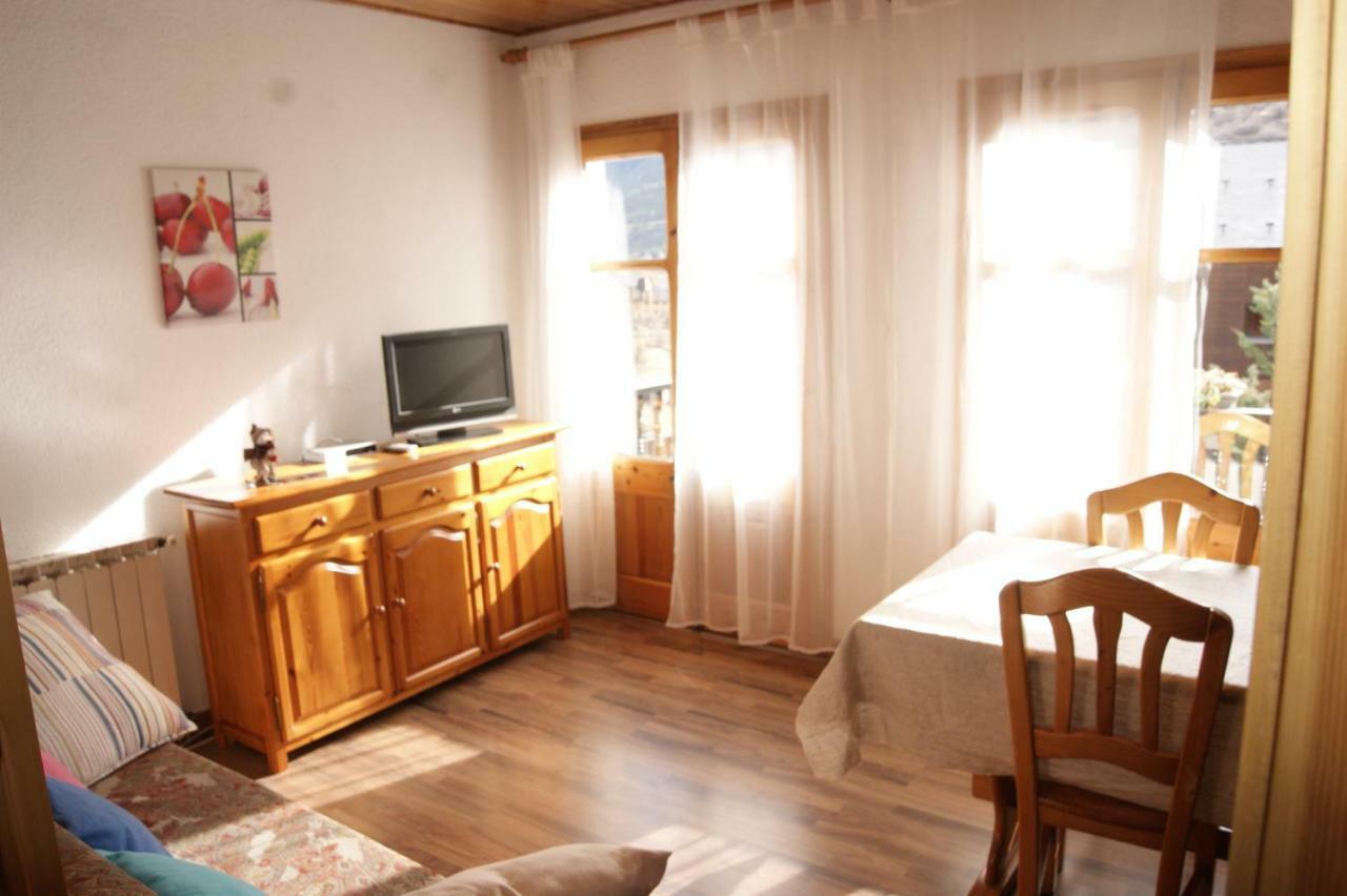 Apartaments Pont Romanic إيسبوت المظهر الخارجي الصورة